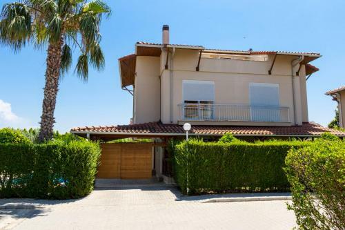 Paradise Town Villas - Hazel Villa