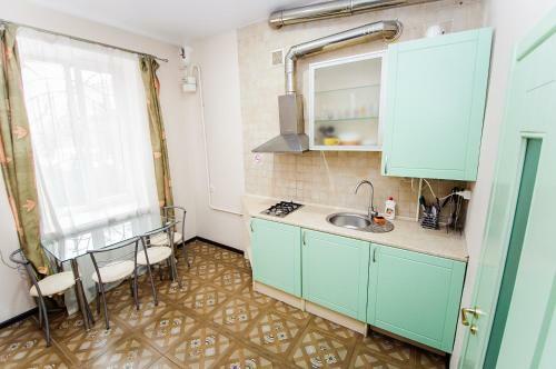 Apartment Ekaterinenskaya 14