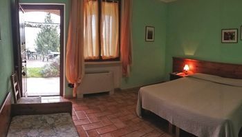 Bed & Breakfast Le Due Cascine Farm Home