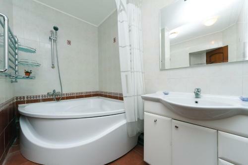 Apartment On Bohdana Khmel'nyts'koho 39