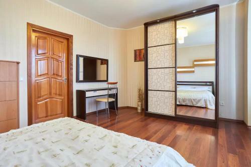 Home Hotel Apartments On Livoberezhna