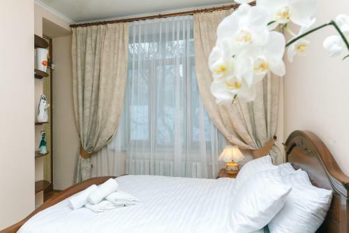 Three-room Apartments On Khreshchatyk