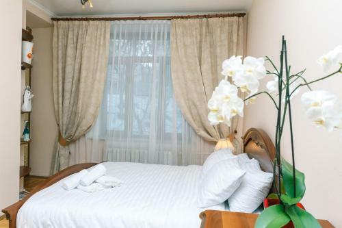 Three-room Apartments On Khreshchatyk