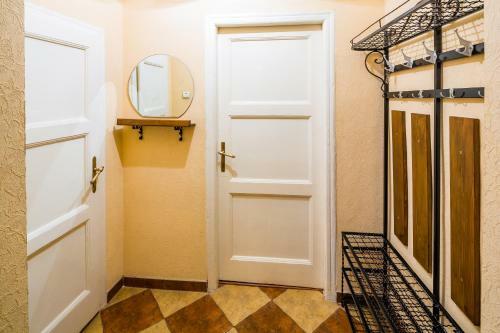 Apartment Krakivska 15