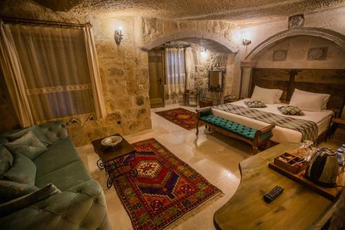 Posada Divan Cave House