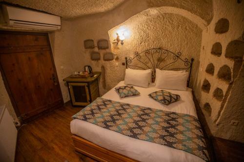 Posada Divan Cave House