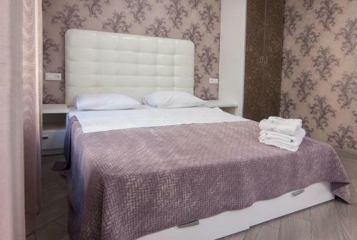 Home Hotel Apartments On Mykhailivska Square - Kiev