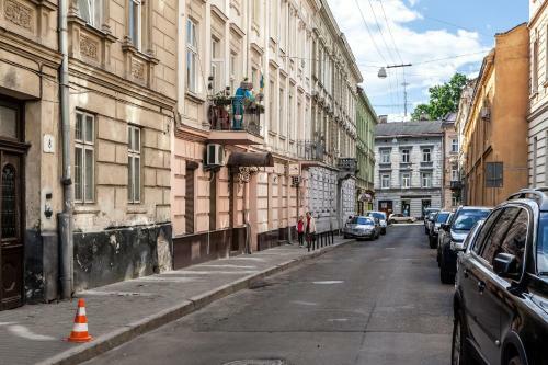 Modern 2br Apartment In Central Lviv