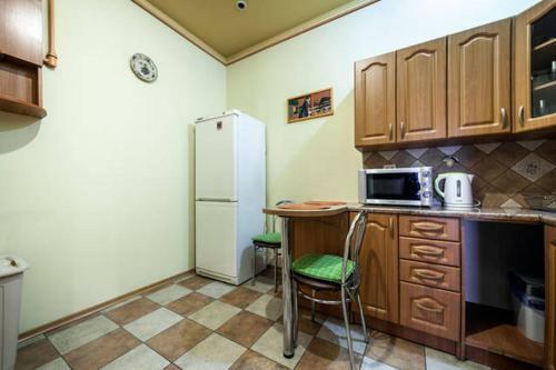 Apartis Halytska Street