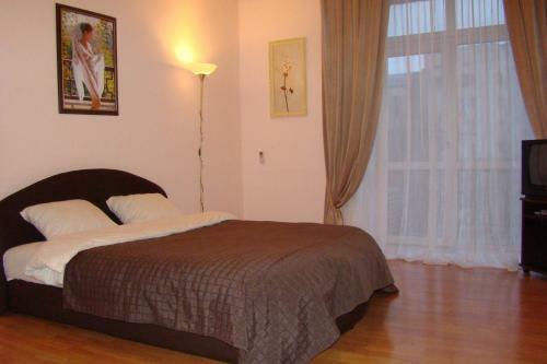 Alex Apartments Near Independence Square - Kiev