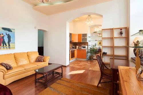 Home Hotel Apartments On Kontraktova Ploshcha
