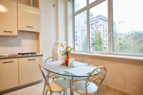 Home Hotel Apartments On Khreshchatyk Area