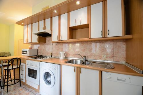 Kiev Accommodation Apartment On Luteranska St.