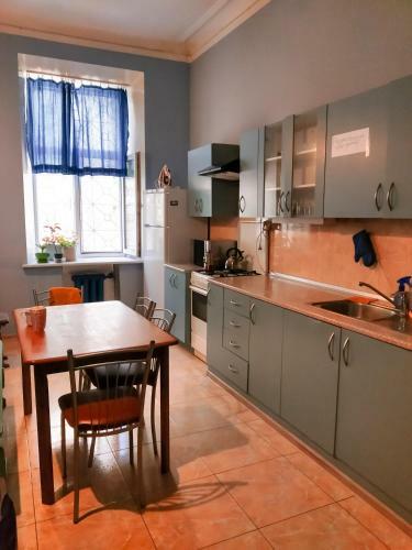 Tiu Khreshchatik Hostel