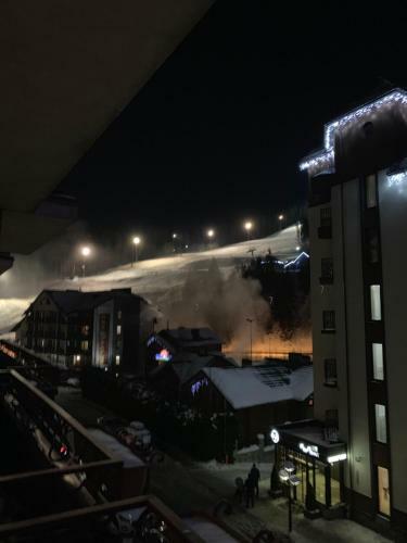 Hotel 100 Metriv Vid Vytyagu