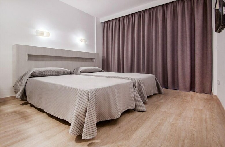 Apartamentos Sol Y Vera