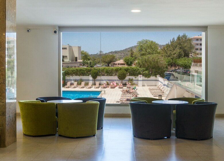 Apartamentos Sol Y Vera