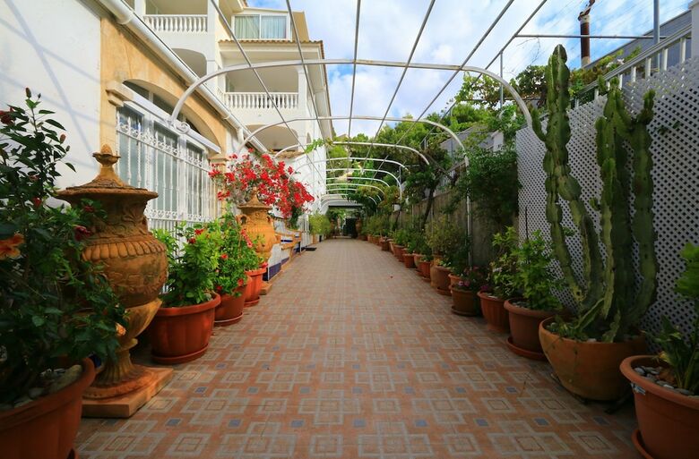 Apartamentos Atalaya Bosque