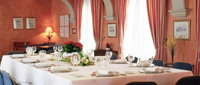 Hotel Parador De Arcos