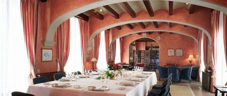 Hotel Parador De Arcos