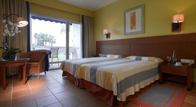 Hotel Parador De Benicarl�