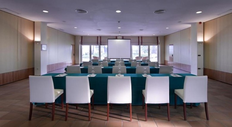 Hotel Parador De Benicarl�