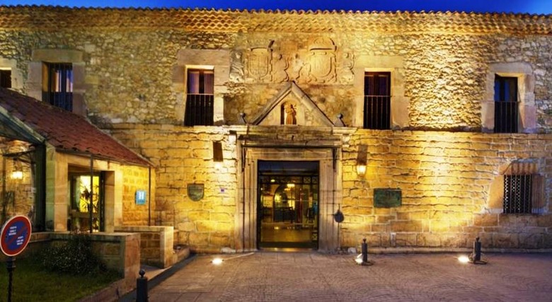 Hotel Parador de Cangas