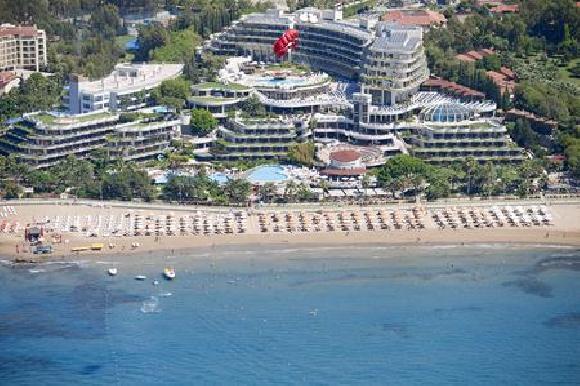 Hotel Crystal Sunrise Queen Resort