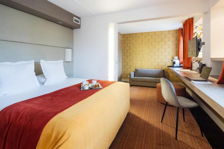 Hotel Mercure Paris Neuilly