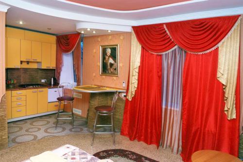 John Hovard Apartment Very Center