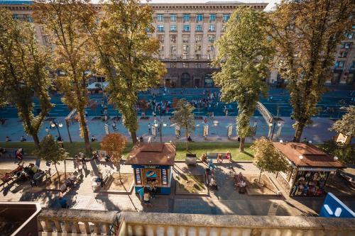 Khreshatyk Street Apartment