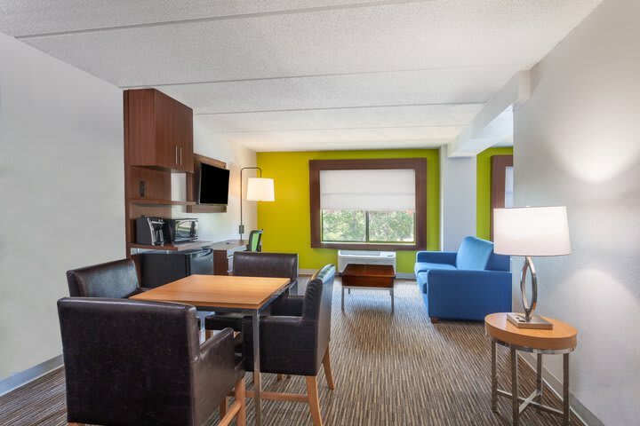 Hotel Holiday Inn Express & Suites Augusta West - Ft Gordon Area
