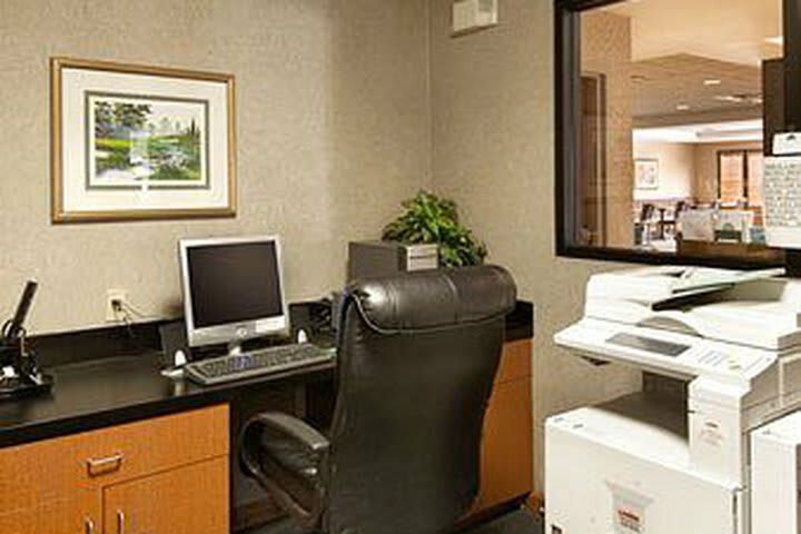 Hotel Holiday Inn Express & Suites Augusta West - Ft Gordon Area
