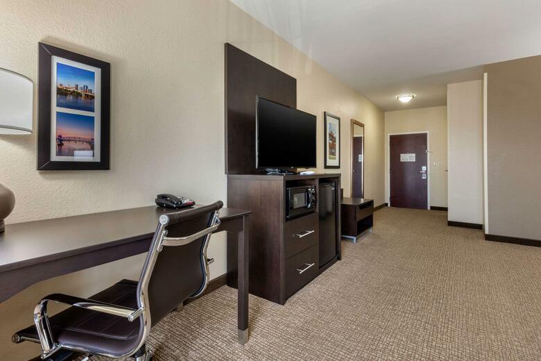 Hotel Comfort Inn And Suites (little Rock)
