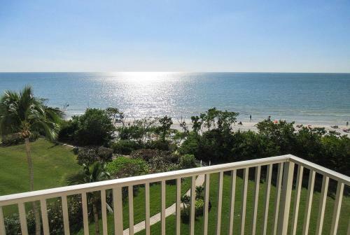 Estero Beach & Tennis #505c Apartment