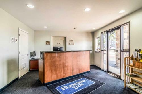 Hotel Rodeway Inn Portage