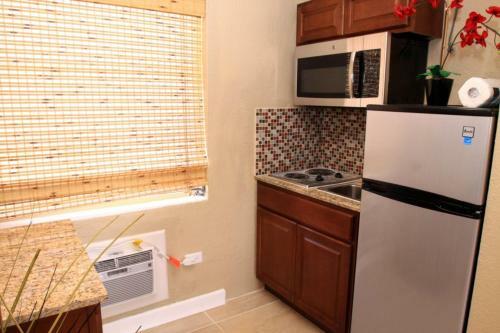 Bamboo Beach Club #202 Apartment
