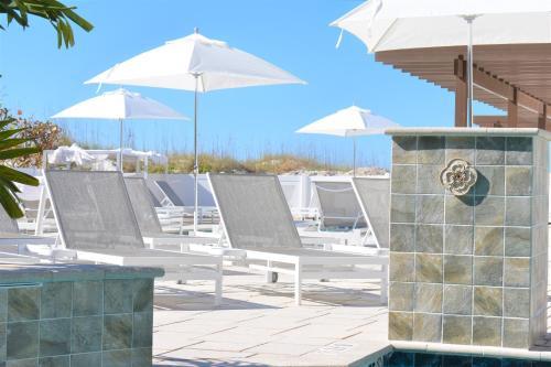 Barefoot Beach Hotel