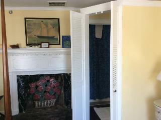 Bed & Breakfast Samuel Durfee House