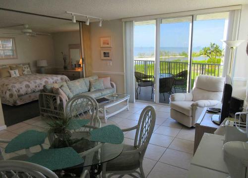 Estero Beach & Tennis #307a Apartment