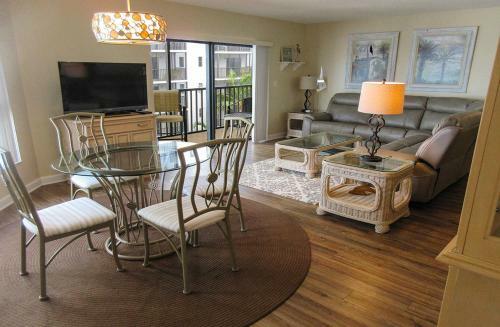 Island Winds #501 Apartment