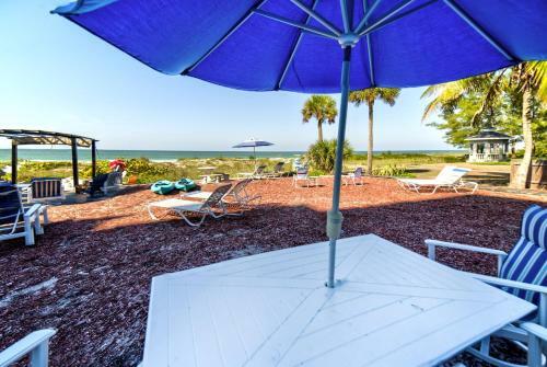 Apartamentos Sun N Fun Beachfront Vacation Rentals