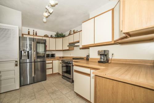 Apartamentos Sun N Fun Beachfront Vacation Rentals