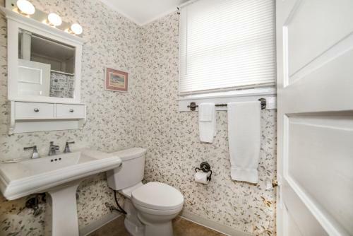 Apartamentos Sun N Fun Beachfront Vacation Rentals