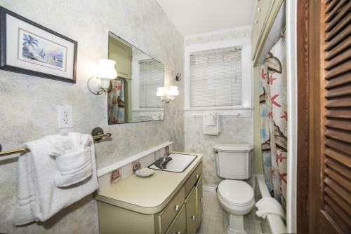 Apartamentos Sun N Fun Beachfront Vacation Rentals