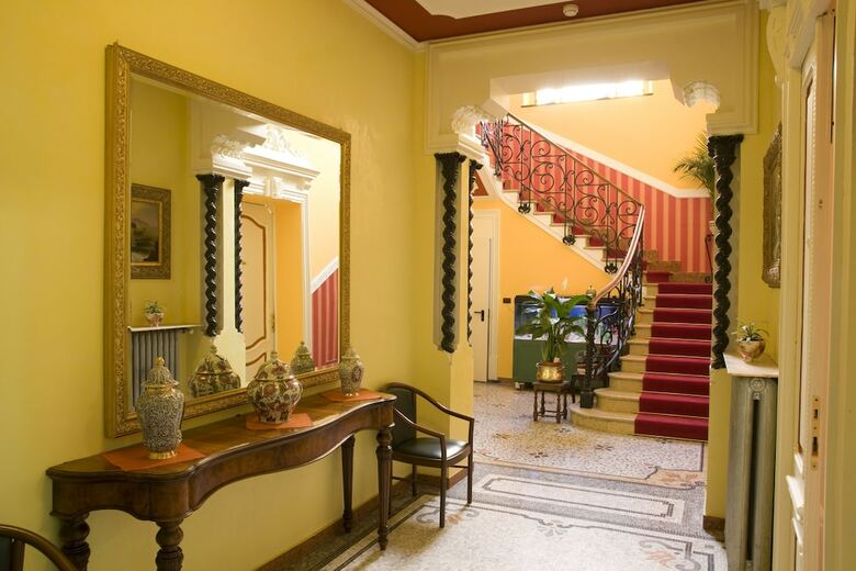 Hotel Principi D Acaja