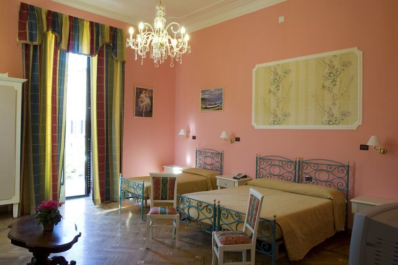 Hotel Principi D Acaja