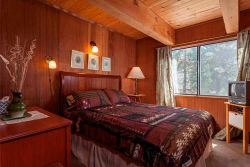 Gordon Pet Friendly Cabin