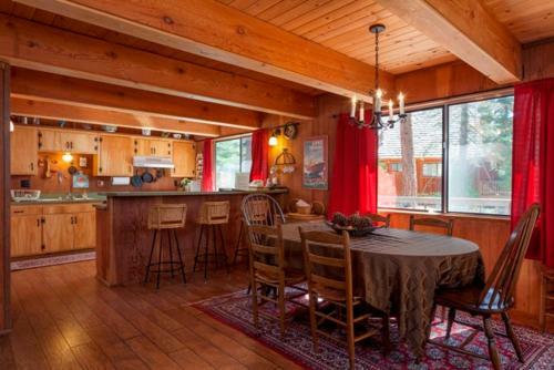 Gordon Pet Friendly Cabin