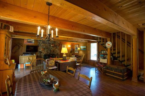 Gordon Pet Friendly Cabin